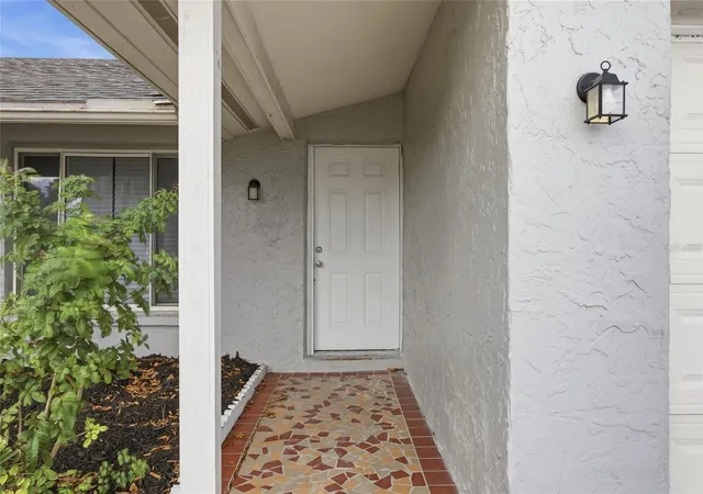 Photo 3 of Single family home for sale at 7417 Mako Dr, Hudson, FL 34667 | MLS# TB8460342 | Listing updated on 2026-09-28