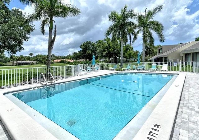 Photo 3 of Condo for sale at 2517 Glebe Farm Close #H-2, Sarasota, FL 34235 | MLS# A4677056 | Listing updated on 2026-10-05