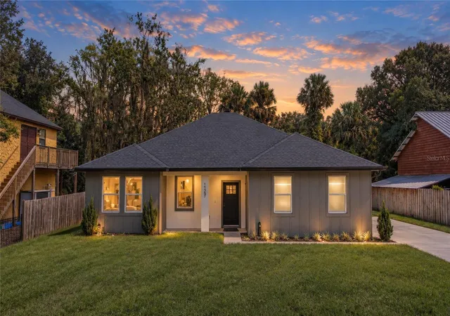 Photo 1 of Single family home for sale at 127 Hibiscus Ln, Deltona, FL 32738 | MLS# O6371509 | Listing updated on 2026-09-29