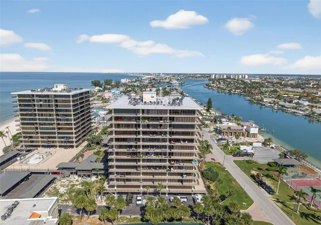 Photo 3 of Condo for sale at 7600 Bayshore Dr #902, Treasure Island, FL 33706 | MLS# TB8461970 | Listing updated on 2026-10-07