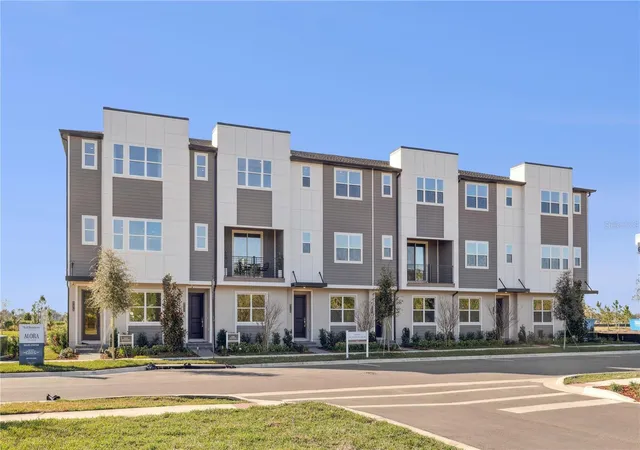 Townhouse for sale at 9160 Sinatra Ln, ORLANDO, FL 32827 | MLS# O6372828