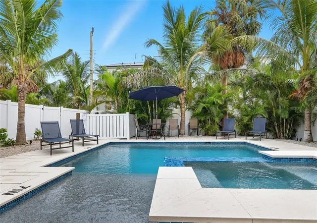 Photo 2 of Single family home for sale at 3016 Gulf Dr, Holmes Beach, FL 34217 | MLS# A4678032 | Listing updated on 2026-09-15