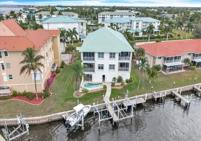 Photo 1 of Condo for sale at 129 Breakers Ct #121, Punta Gorda, FL 33950 | MLS# C7520128 | Listing updated on 2026-09-24