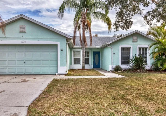 Photo 2 of Single family home for sale at 11619 Summit Rock Ct, Parrish, FL 34219 | MLS# A4678207 | Listing updated on 2026-10-01