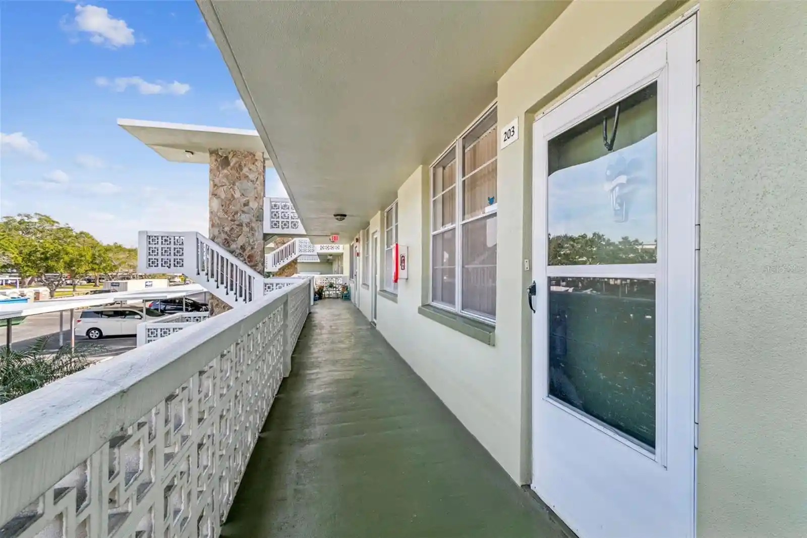 Listing Photo 2 - Condo for sale in 4885 1St St Ne located at 4885 1St St Ne, St. Petersburg, FL 33703 - Unit #203