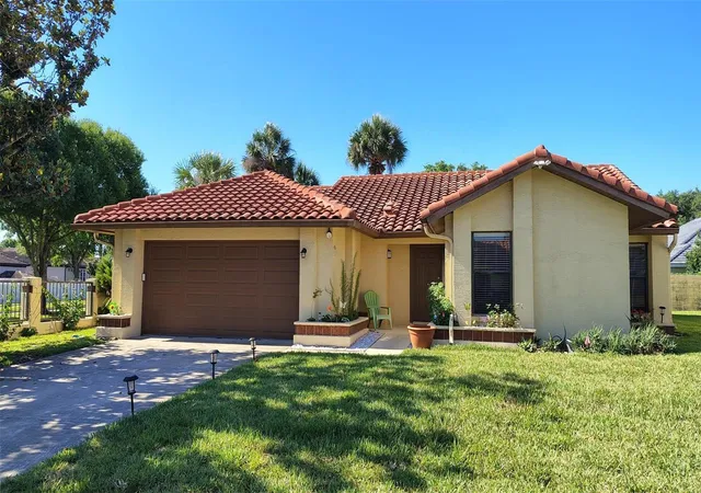 Photo 1 of Single family home for sale at 8215 Rolla Ct, Orlando, FL 32836 | MLS# O6373820 | Listing updated on 2026-10-07
