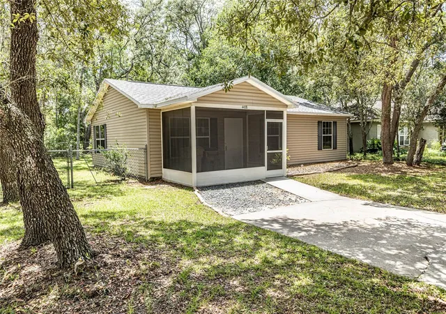 Photo 3 of Single family home for sale at 4438 Calamondin St, Lady Lake, FL 32159 | MLS# G5106731 | Listing updated on 2026-10-08