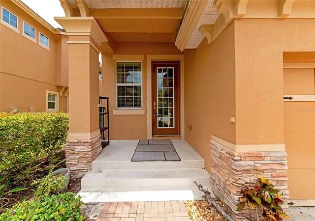 Photo 2 of Townhouse for sale at 5519 Napa Dr, Sarasota, FL 34243 | MLS# A4678466 | Listing updated on 2026-09-14