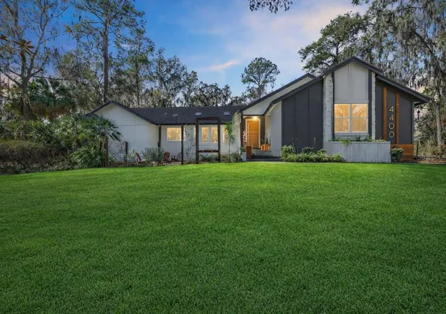 Photo 1 of Single family home for sale at 4400 Sw 20th Avenue, Ocala, FL 34471 | MLS# OM716762 | Listing updated on 2026-09-15