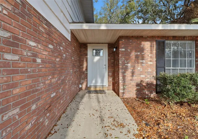Photo 4 of Single family home for sale at 148 Lake Otis Rd, Winter Haven, FL 33884 | MLS# L4958667 | Listing updated on 2026-09-18