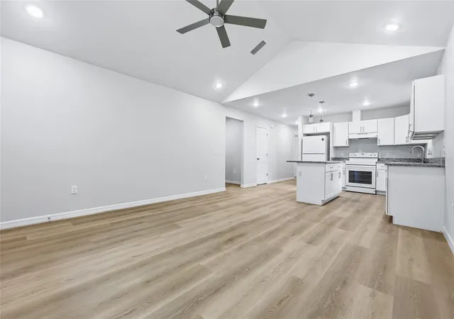 Photo 2 of Single family home for sale at 2014 Ne 3rd Place, Gainesville, FL 32641 | MLS# O6374836 | Listing updated on 2026-09-09