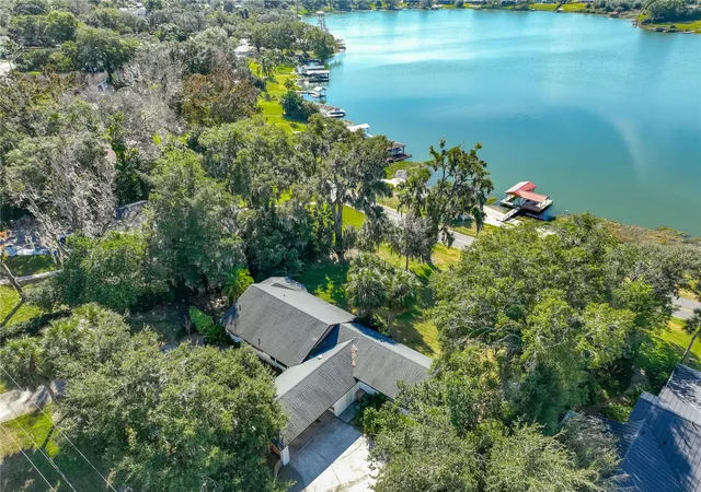 Photo 1 of Single family home for sale at 2400 Topping Pl, Eustis, FL 32726 | MLS# G5107049 | Listing updated on 2026-09-14