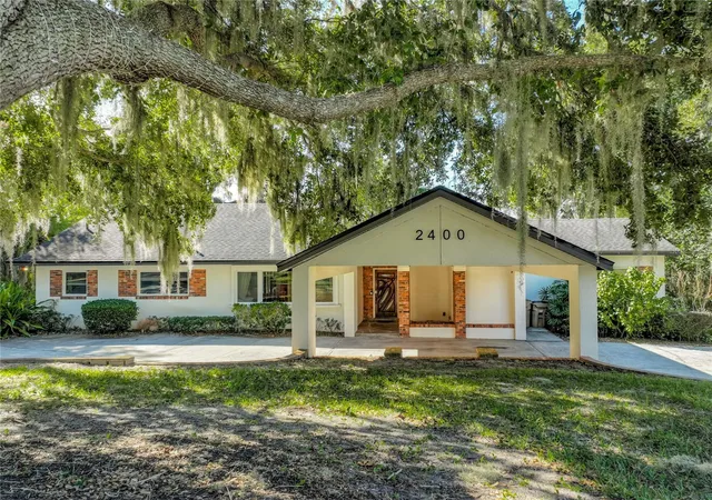 Photo 2 of Single family home for sale at 2400 Topping Pl, Eustis, FL 32726 | MLS# G5107049 | Listing updated on 2026-09-14