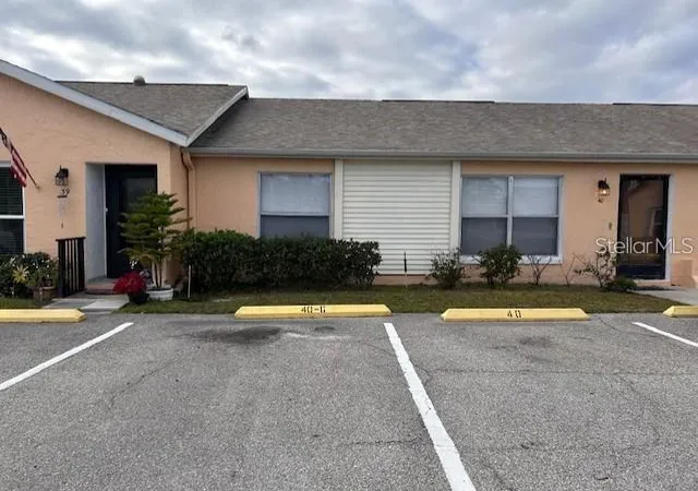 Photo 1 of Single family home for sale at 40 E Country Cvs Way, Kissimmee, FL 34743 | MLS# S5142234 | Listing updated on 2026-09-10