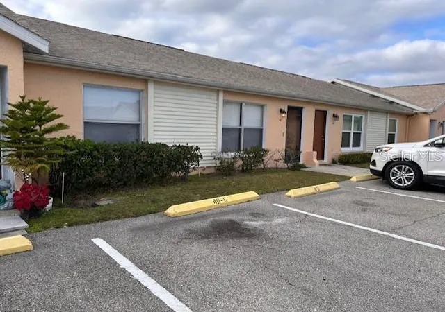 Photo 2 of Single family home for sale at 40 E Country Cvs Way, Kissimmee, FL 34743 | MLS# S5142234 | Listing updated on 2026-09-10