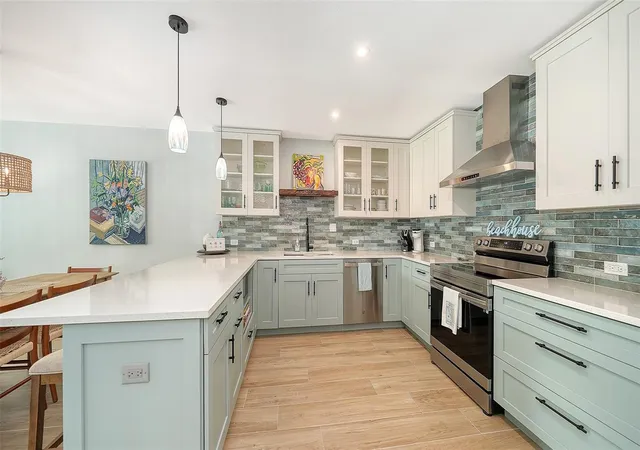 Photo 3 of House for sale at 4720 Gulf Of Mexico Dr #Villa 2, Longboat Key, FL 34228 | MLS# A4679458 | Listing updated on 2026-10-10