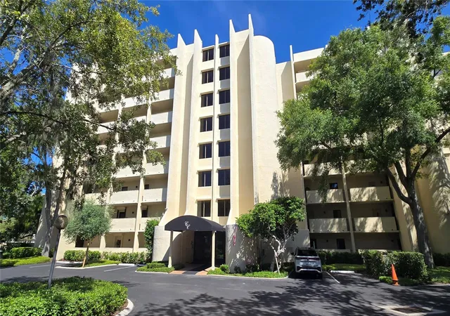 Photo 1 of Sale Pending at 5020 Bayshore #403, Tampa, FL 33611 | MLS# TB8469119 | Listing updated on 2026-09-11