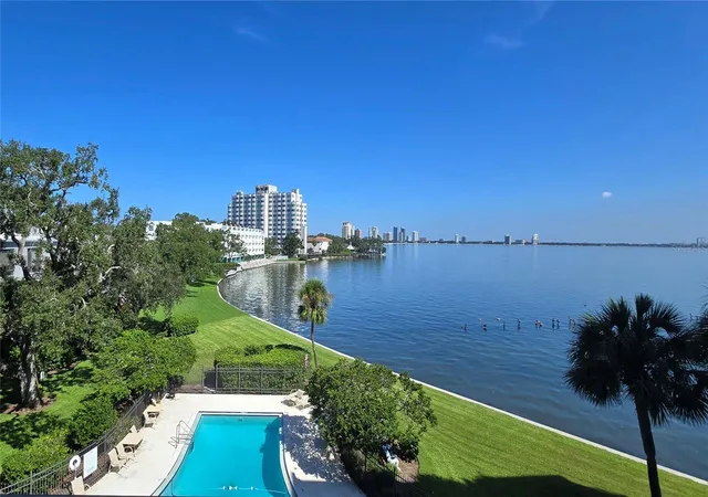 Photo 2 of Sale Pending at 5020 Bayshore #403, Tampa, FL 33611 | MLS# TB8469119 | Listing updated on 2026-09-11