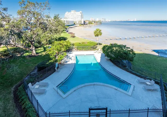 Photo 3 of Sale Pending at 5020 Bayshore #403, Tampa, FL 33611 | MLS# TB8469119 | Listing updated on 2026-09-11