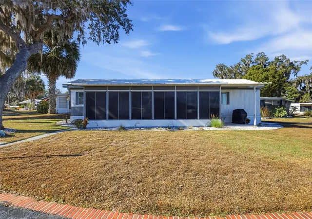 Photo 2 of Manufactured home for sale at 3896 Picciola Rd #371, Fruitland Park, FL 34731 | MLS# G5107426 | Listing updated on 2026-09-11