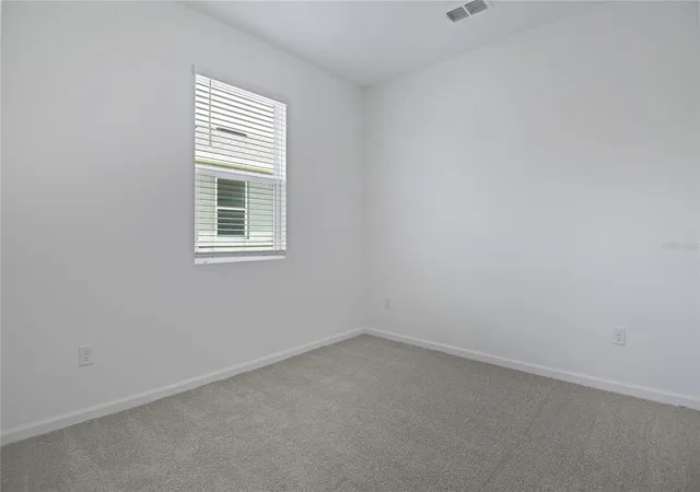 Photo 4 of Sale Pending at 1260 Daisy Hl Way, Dundee, FL 33838 | MLS# S5142939 | Listing updated on 2026-09-14