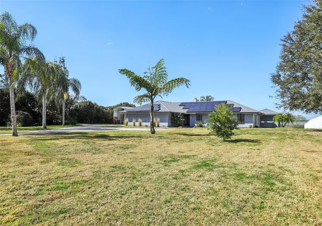 Photo 4 of Single family home for sale at 3050 Crump Rd, Winter Haven, FL 33881 | MLS# L4959091 | Listing updated on 2026-09-15