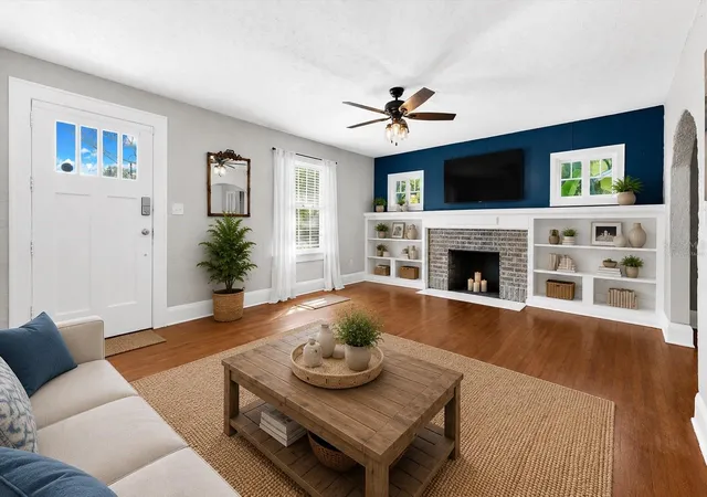 Photo 4 of Single family home for sale at 2726 8th Avenue W, Bradenton, FL 34205 | MLS# A4681182 | Listing updated on 2026-09-15