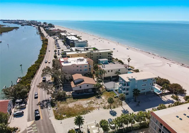 Photo 4 of Sale Pending at 78 Gulf Blvd #5, Indian Rocks Beach, FL 33785 | MLS# TB8473340 | Listing updated on 2026-09-15