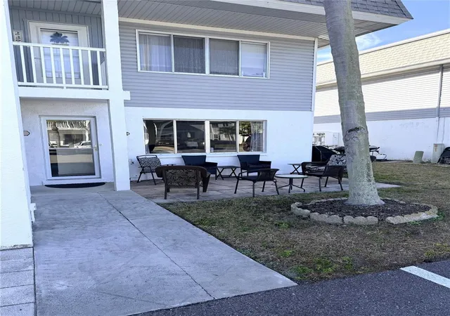 Photo 2 of Condo for sale at 22375 Edgewater Dr #137, Punta Gorda, FL 33980 | MLS# C7521641 | Listing updated on 2026-10-16