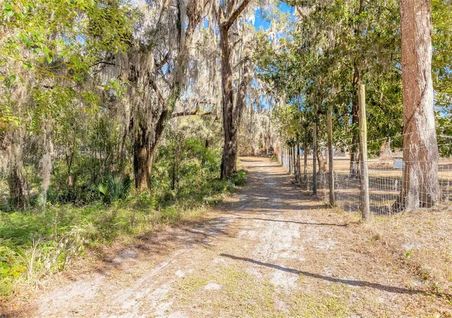 Photo 3 of Sale Pending at 2095 Stone Rd, Deland, FL 32720 | MLS# V4947257 | Listing updated on 2026-09-10