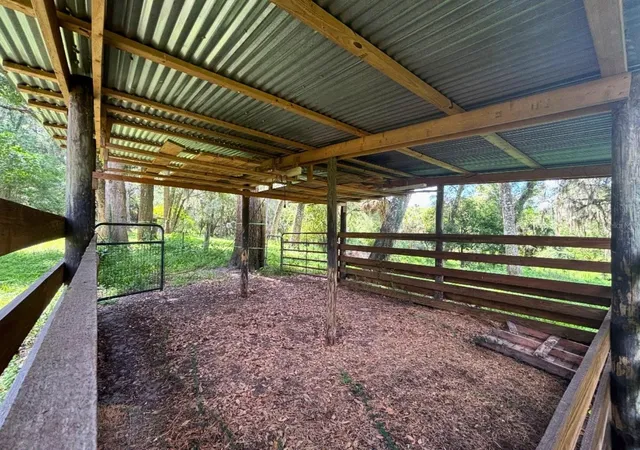 Photo 4 of Sale Pending at 2095 Stone Rd, Deland, FL 32720 | MLS# V4947257 | Listing updated on 2026-09-10