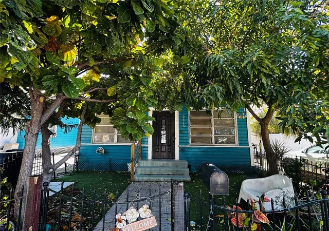 Photo 1 of Single family home for sale at 2415 Marconi St, TAMPA, FL 33605 | MLS# TB8474757 | Listing updated on 2026-09-11