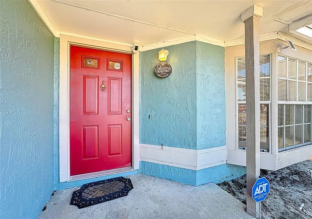 Photo 3 of Sale Pending at 3717 Narroline Dr, Orlando, FL 32818 | MLS# G5108020 | Listing updated on 2026-09-29