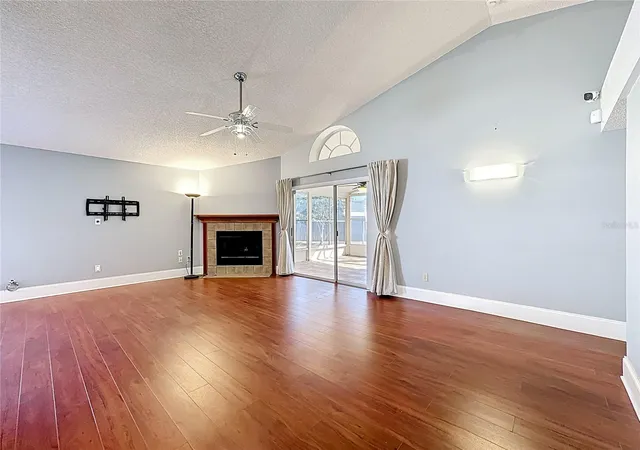 Photo 4 of Sale Pending at 3717 Narroline Dr, Orlando, FL 32818 | MLS# G5108020 | Listing updated on 2026-09-29