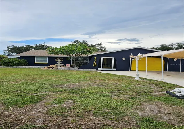 Photo 3 of Single family home for sale at 3340 Sunset Beach Dr, Venice, FL 34293 | MLS# N6142912 | Listing updated on 2026-10-04
