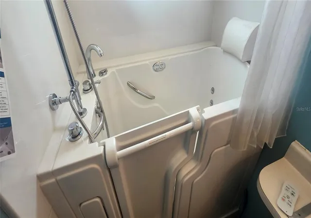 Photo 3 of Manufactured home for sale at 3229 Tiki Dr, Holiday, FL 34691 | MLS# W7883073 | Listing updated on 2026-09-15