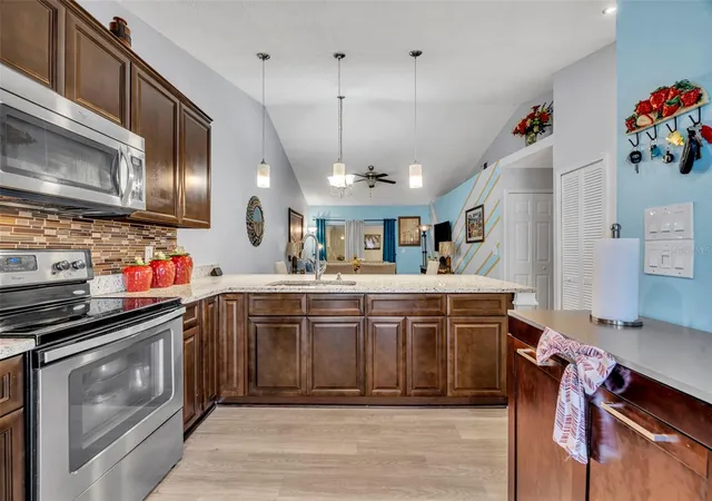 Photo 3 of Townhouse for sale at 3204 Tidewater Dr, Kissimmee, FL 34743 | MLS# O6383361 | Listing updated on 2026-09-10