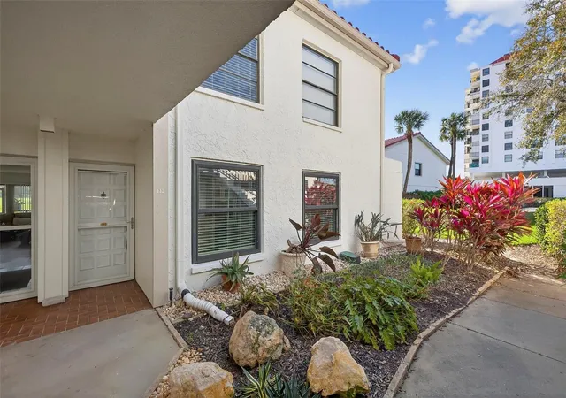 Photo 3 of Condo for sale at 6210 Sun Blvd #112, Saint Petersburg, FL 33715 | MLS# TB8477674 | Listing updated on 2026-09-21