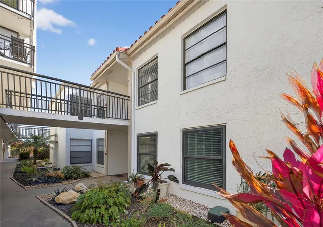 Photo 3 of Condo for sale at 6210 Sun Blvd #112, Saint Petersburg, FL 33715 | MLS# TB8477674 | Listing updated on 2026-10-24