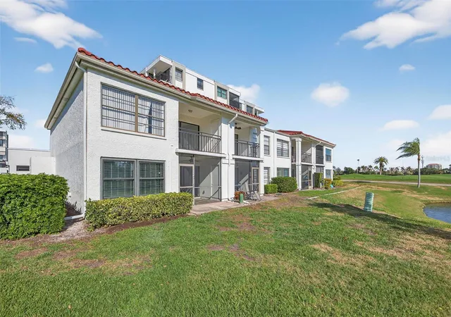 Photo 4 of Condo for sale at 6210 Sun Blvd #112, Saint Petersburg, FL 33715 | MLS# TB8477674 | Listing updated on 2026-10-24