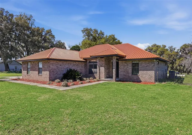 Photo 2 of Single family home for sale at 462 Sw Fairlington Ct, Lake City, FL 32025 | MLS# GC537665 | Listing updated on 2026-09-28