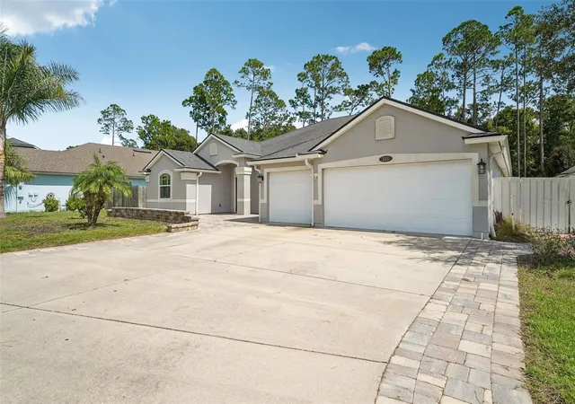 Photo 2 of Single family home for sale at 353 Crescent Key Dr, Saint Augustine, FL 32086 | MLS# TB8478718 | Listing updated on 2026-10-06