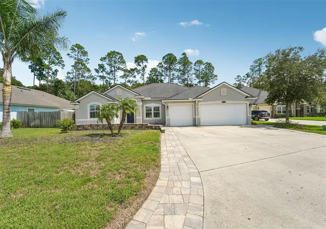 Photo 3 of Single family home for sale at 353 Crescent Key Dr, Saint Augustine, FL 32086 | MLS# TB8478718 | Listing updated on 2026-10-06