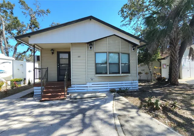 Listing Photo 1 - Condo for sale in building located at 3300 26th Ave E, BRADENTON, FL 34208 - Unit #65