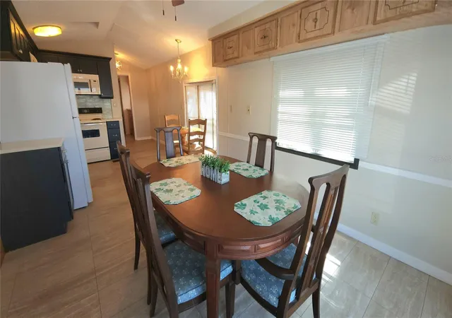 Listing Photo 4 - Condo for sale in building located at 3300 26th Ave E, BRADENTON, FL 34208 - Unit #65