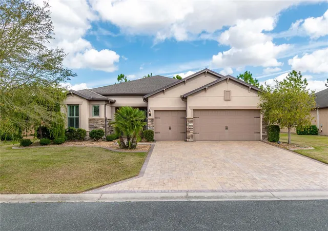 Photo 1 of Single family home for sale at 9761 Sw 74th Place, Ocala, FL 34481 | MLS# TB8479715 | Listing updated on 2026-09-14