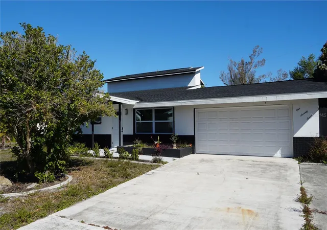 Photo 1 of Single family home for sale at 177 Dowling Ave Ne, Port Charlotte, FL 33952 | MLS# O6385323 | Listing updated on 2026-10-10
