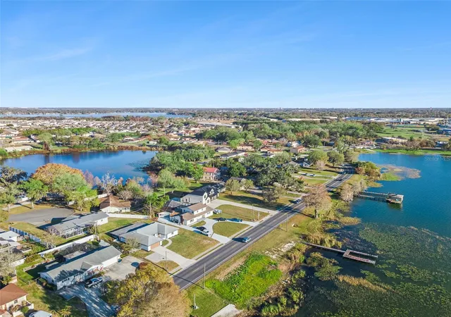 Photo 1 of Single family home for sale at 1106 Lake Ariana Blvd, Auburndale, FL 33823 | MLS# O6385589 | Listing updated on 2026-10-08