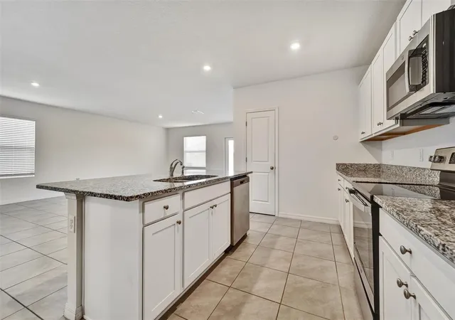 Photo 4 of Single family home for sale at 6785 Branham Ml Ct, Zephyrhills, FL 33542 | MLS# TB8481209 | Listing updated on 2026-09-29