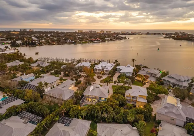 Photo 3 of Sale Pending at 746 Eagle Point Dr, Venice, FL 34285 | MLS# A4684361 | Listing updated on 2026-09-15